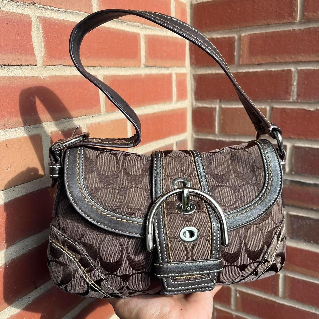 coach soho monogram buckle flap shoulder bag🎱