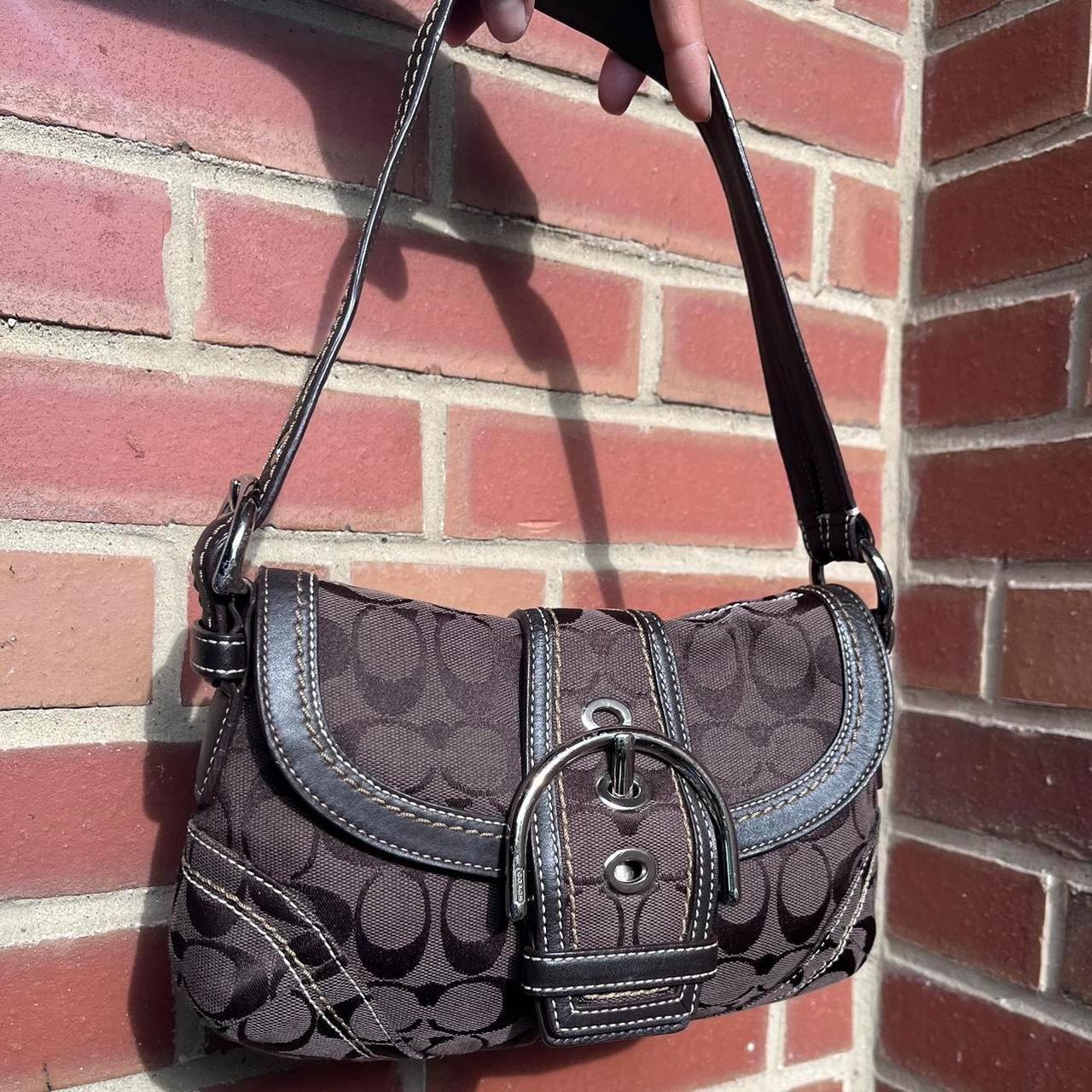 coach soho monogram buckle flap shoulder bag🎱