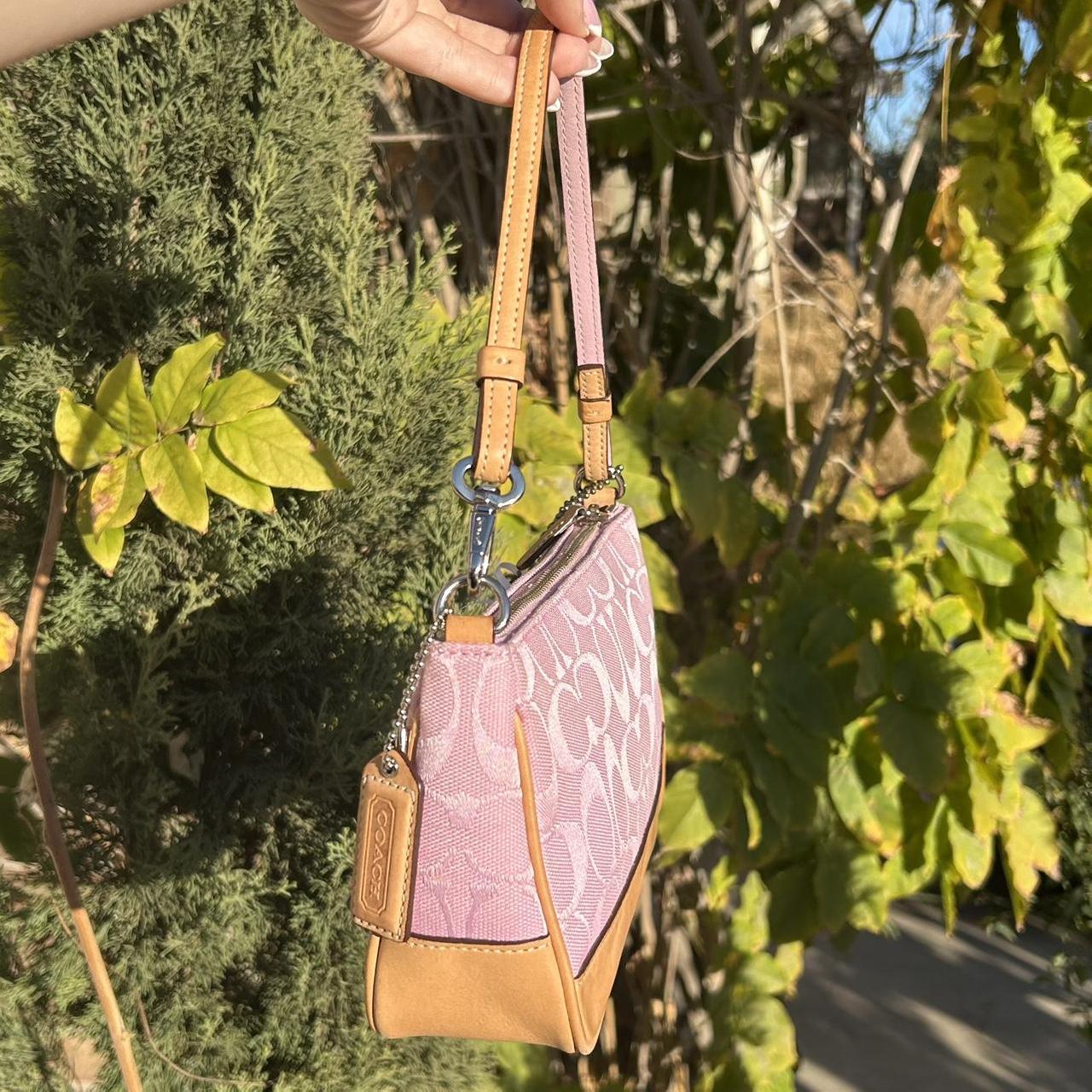 coach demi hampton monogram shoulder bag 🌷