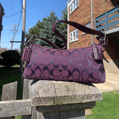 coach demi hampton monogram baguette 🖤