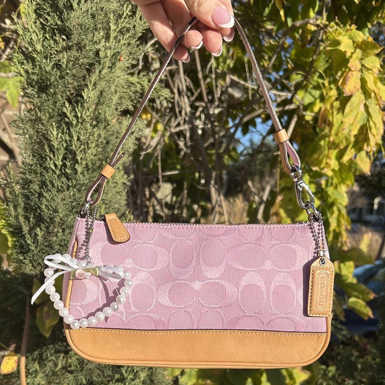 coach demi hampton monogram shoulder bag 🌷