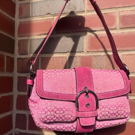 coach signature monogram pocket flap hobo🎀