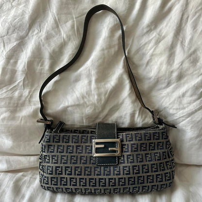 PREOWNED VINTAGE NAVY FENDI BAGUETTE