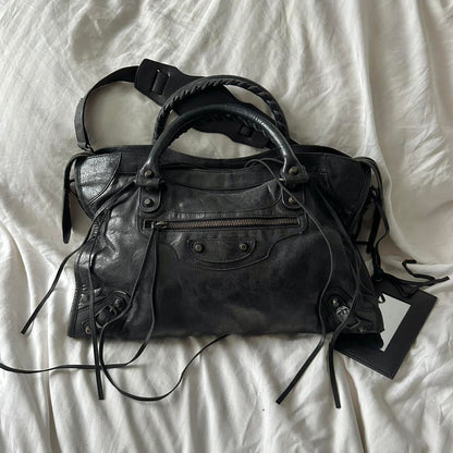 Preowned vintage balenciaga city bag