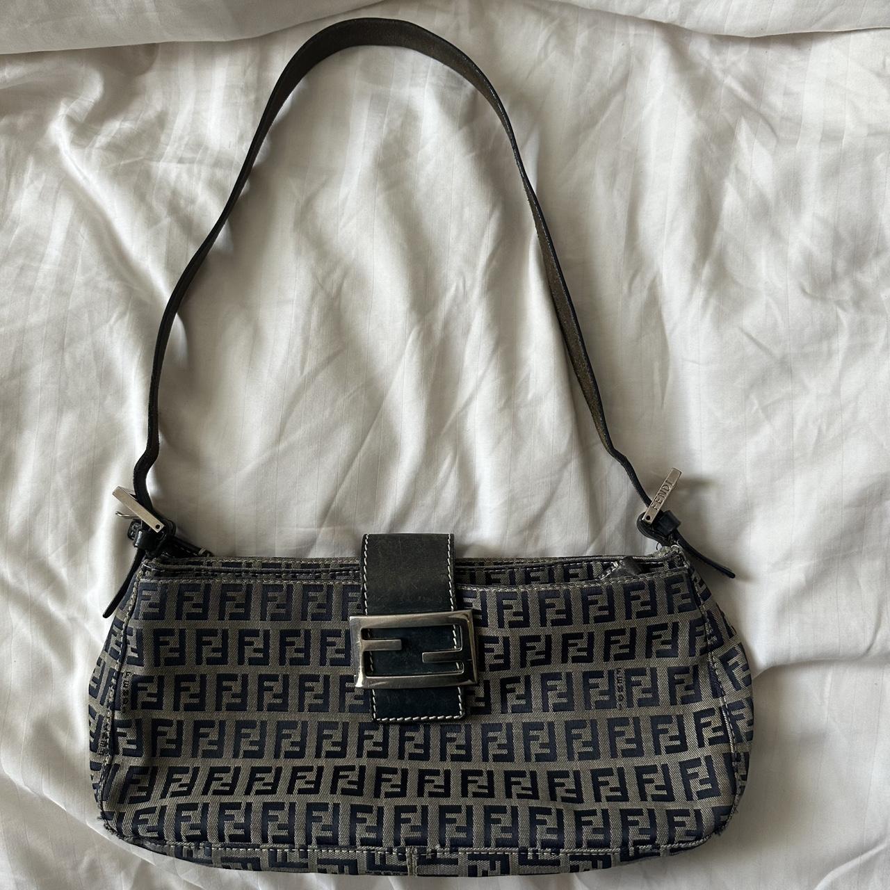 PREOWNED VINTAGE NAVY FENDI BAGUETTE