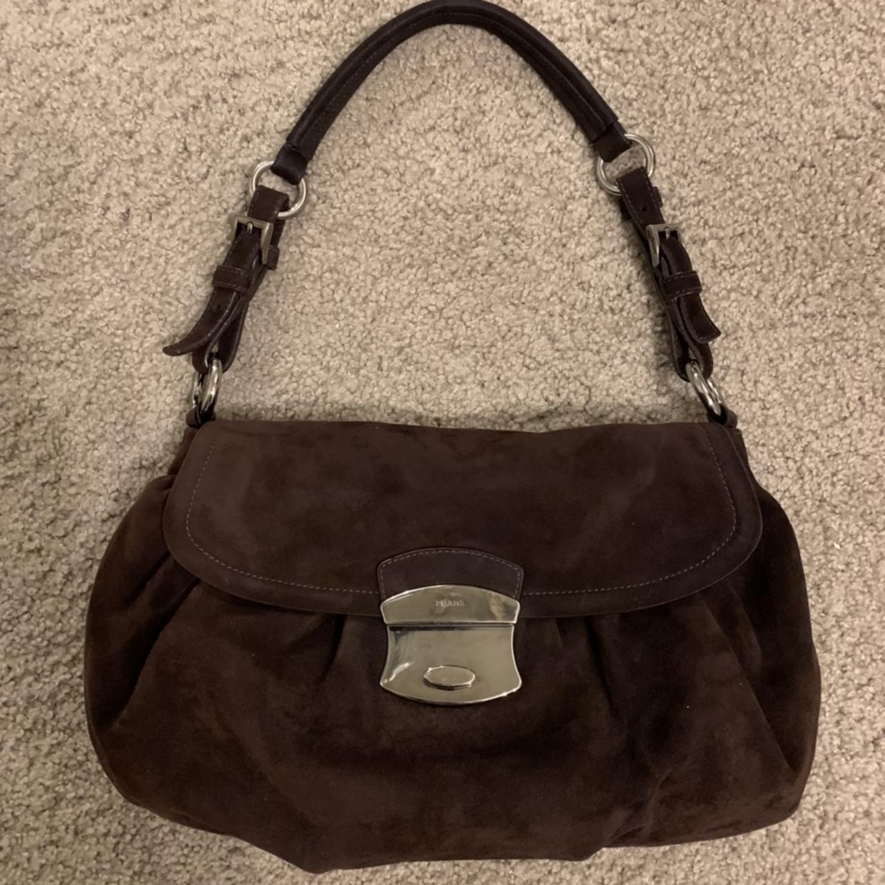 THE CUTEST VINTAGE PRADA SHOULDER BAG