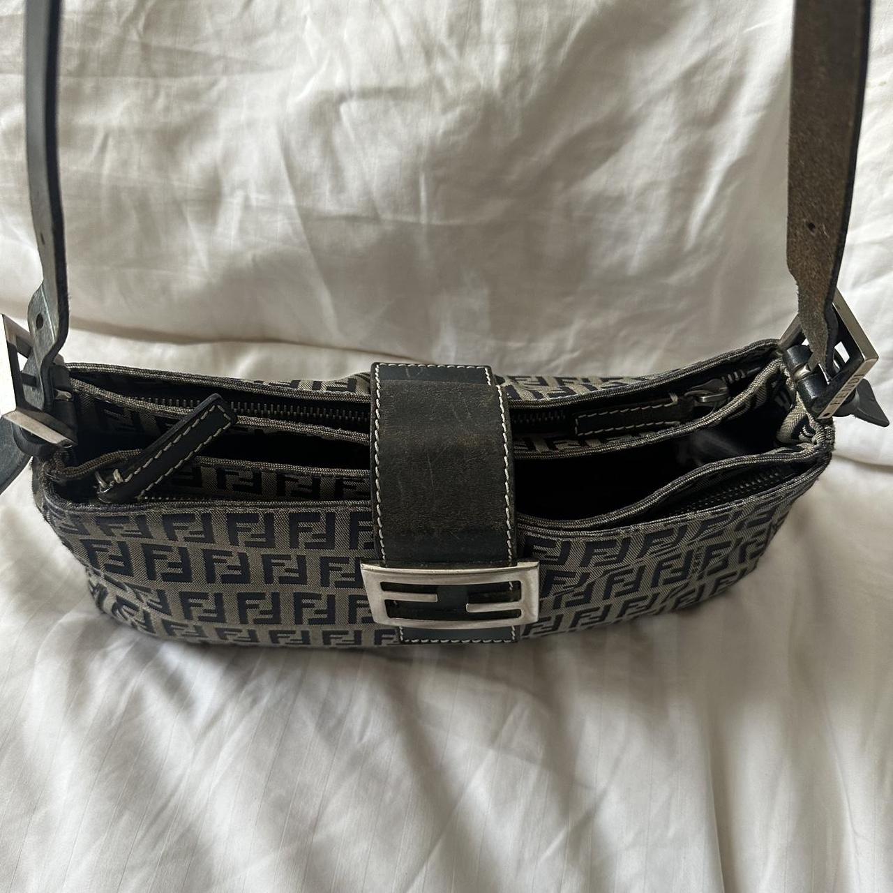 PREOWNED VINTAGE NAVY FENDI BAGUETTE